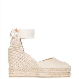 Beautiful off white espadrilles